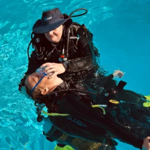 PADI RESCUE DIVER COURSE & EFR